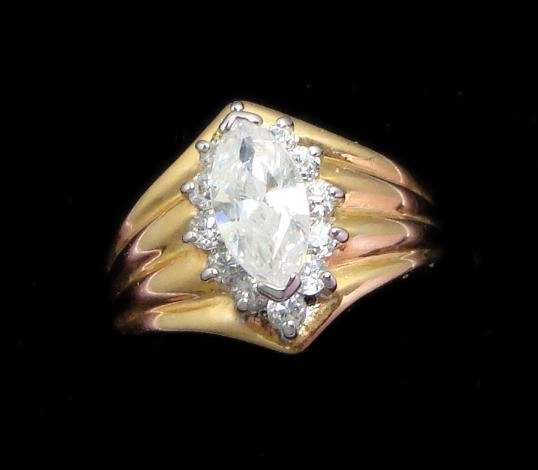 AMAZING 2.1CT MARQUISE CLUSTER RING-sz 7